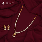 Traditional Maharashtrian Moti Mala Plain Panadi Moti Peti (with Earrings)