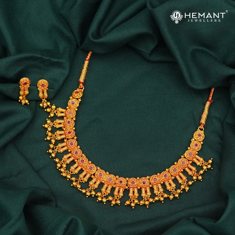 Antique Finish Floral Stone Necklace Set with Dangling Beads β 2982