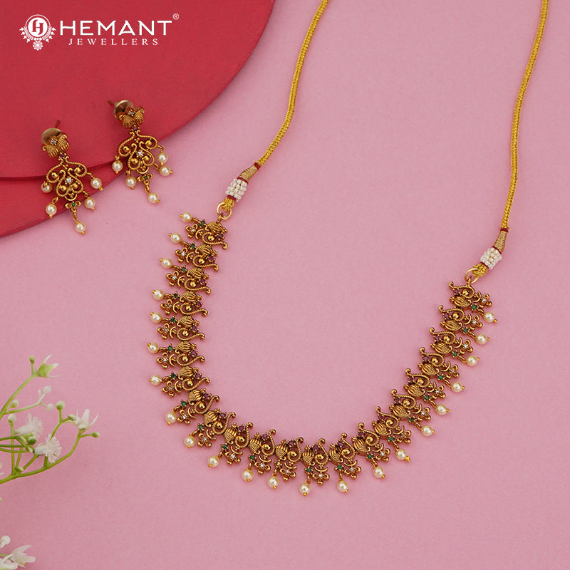 Antique Necklace 4007