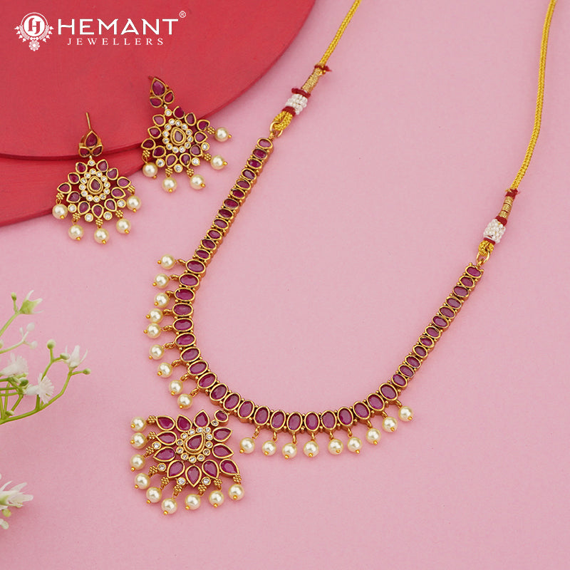 Antique Necklace 4012
