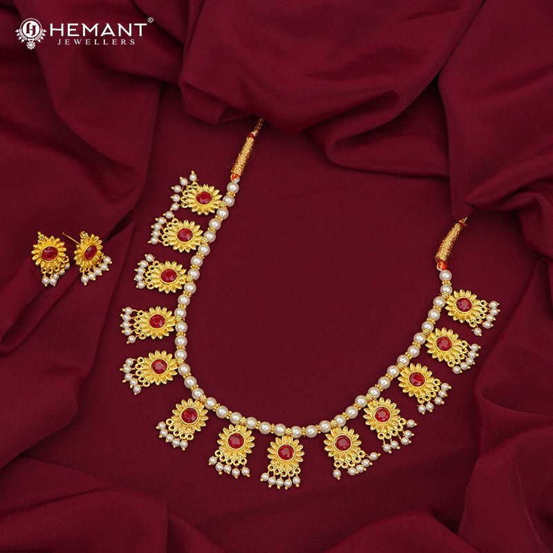 Traditional Maharashtrian Kolhapuri Moti Har 15 Surya 5 Naka (with Earrings)