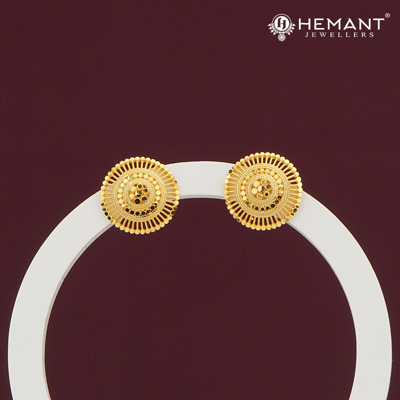 Traditional Forming Gold Stud Earrings – 4325