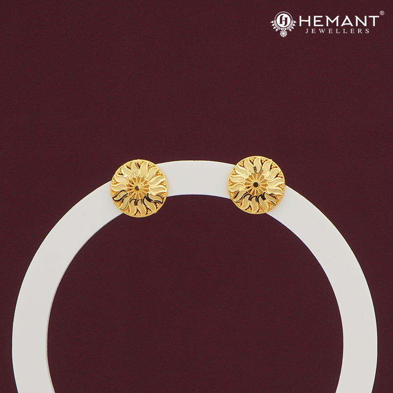 Sunburst Engraved Forming Gold Studs – 4328