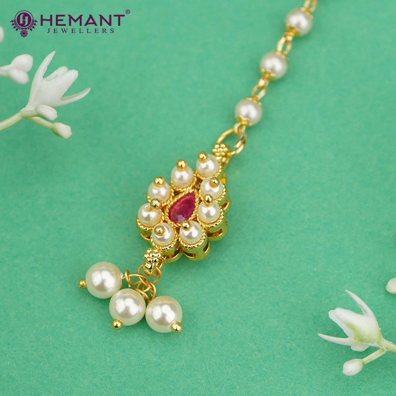 Pearl Cluster Maang Tikka with Red Stone & Beaded Chain – 4386
