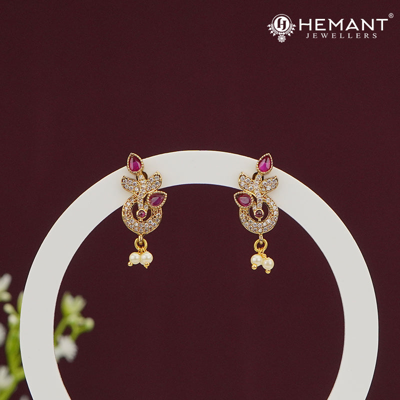 Elegant Leaf Motif Pearl Drop Earrings – 4493-94