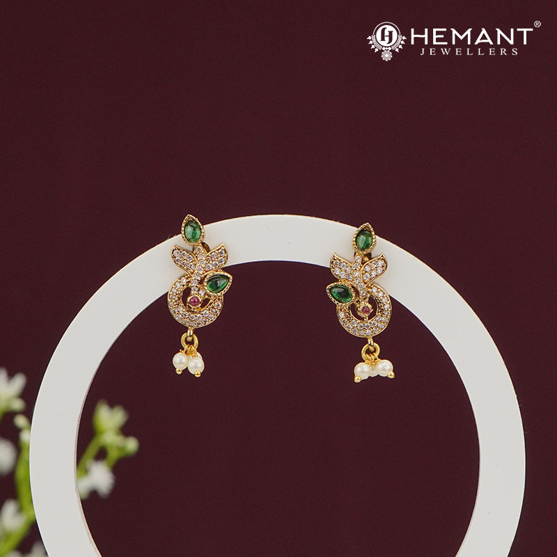 Elegant Leaf Motif Pearl Drop Earrings – 4493-94