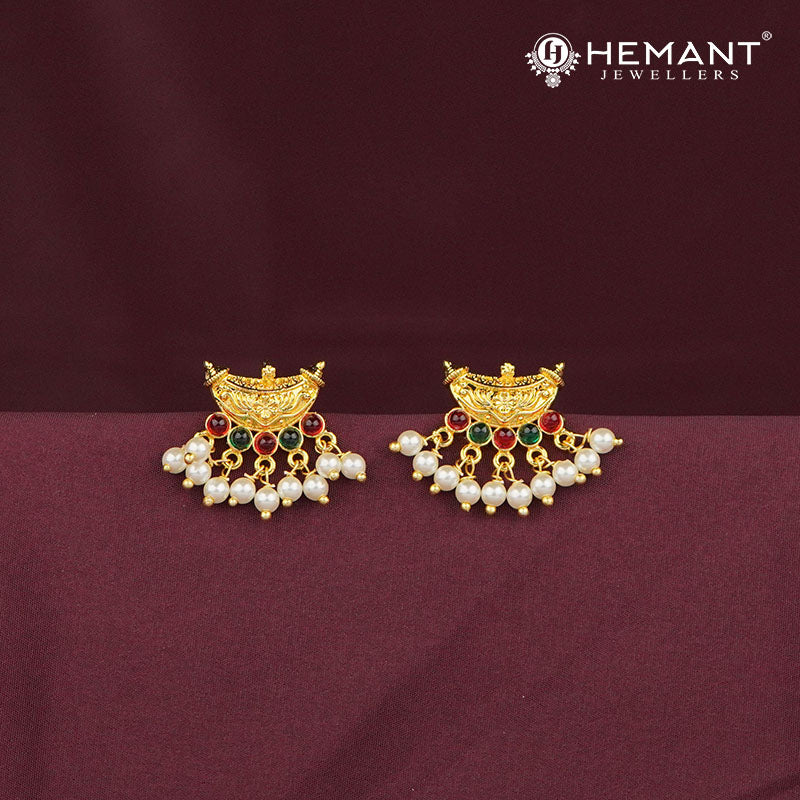 Traditional Maharashtrian Kolhapuri Tops Boat Moti