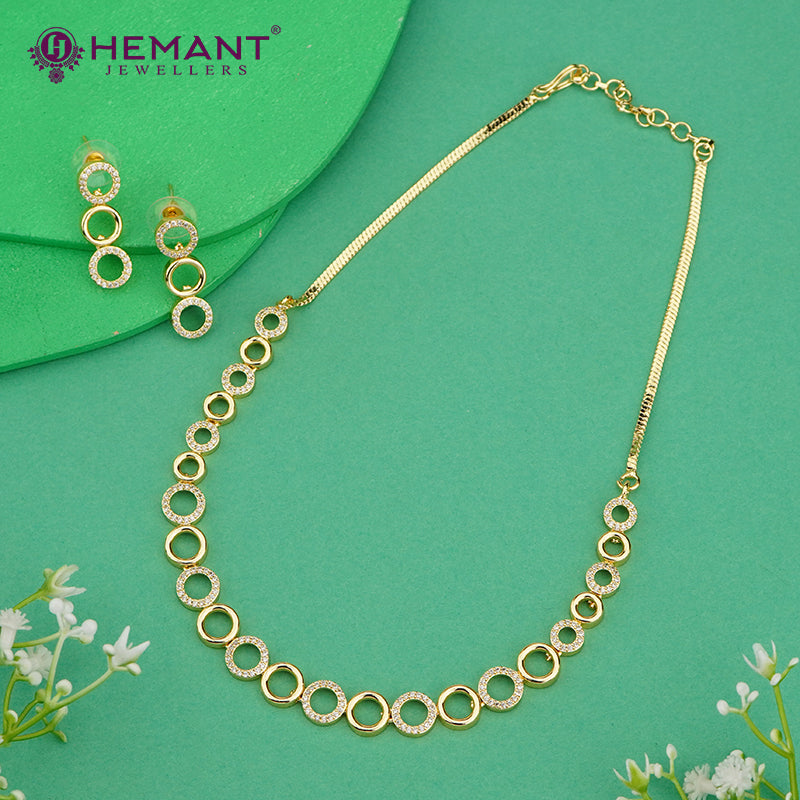 Gold-Finish Interlinked Circle Necklace Set with Zircon Highlights – 4620