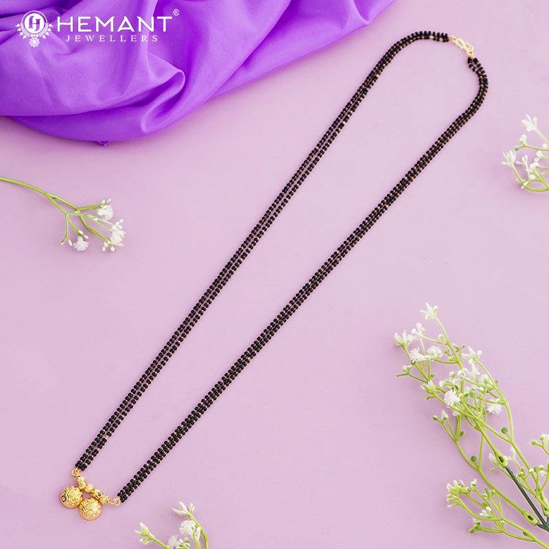 Maharashtrian Classic Black Beads Mangalsutra with Vati Pendant 4812