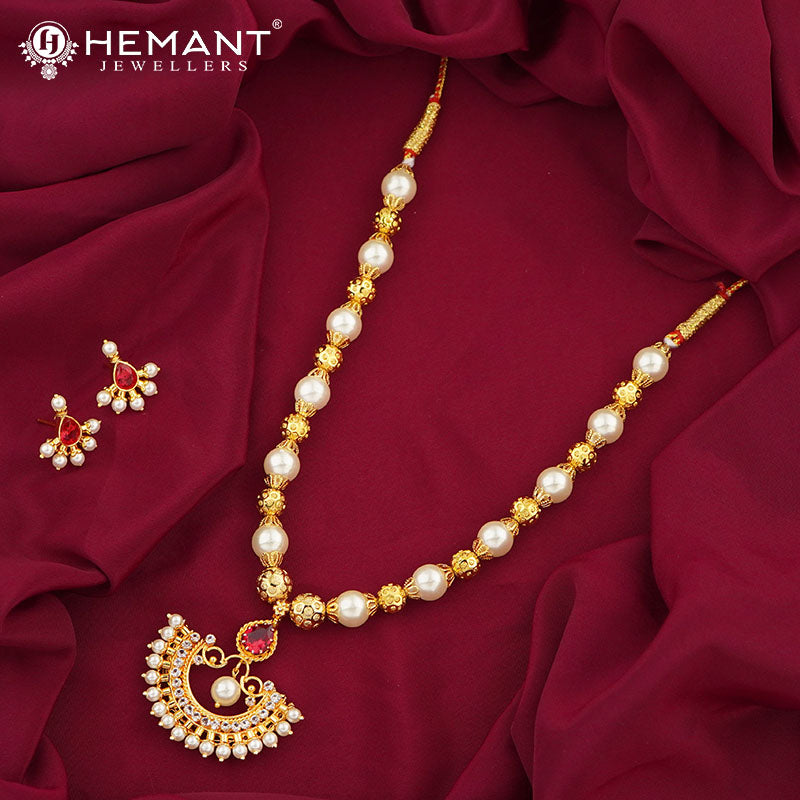 Moti Mala Copper Cap Karwari Chand Pendant (with earring)