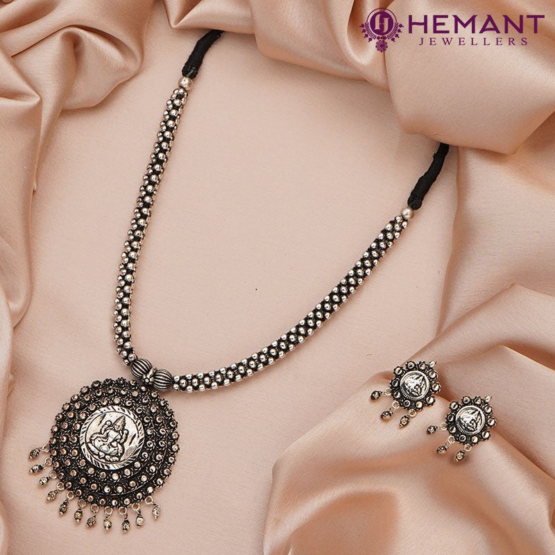 Traditional Maharashtrian Kolhapuri Thushi 2 No. Laxmi III Veni Silver
