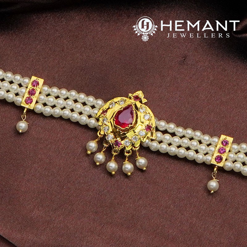Traditional Maharashtrian Moti Har Short 4 Peti Big Kamal - Chinchpeti Necklace