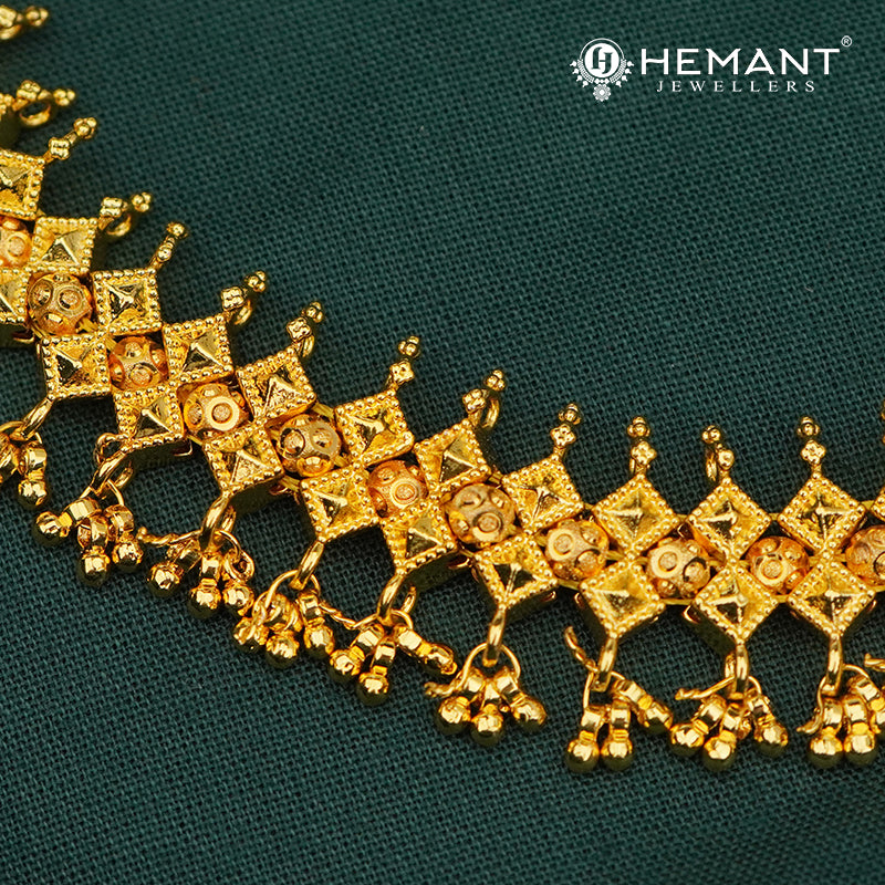 Traditional Maharashtrian Kolhapuri Necklace