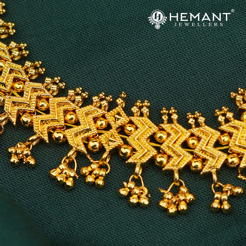 Traditional Maharashtrian Kolhapuri Peti Har W Peti (with earrings)