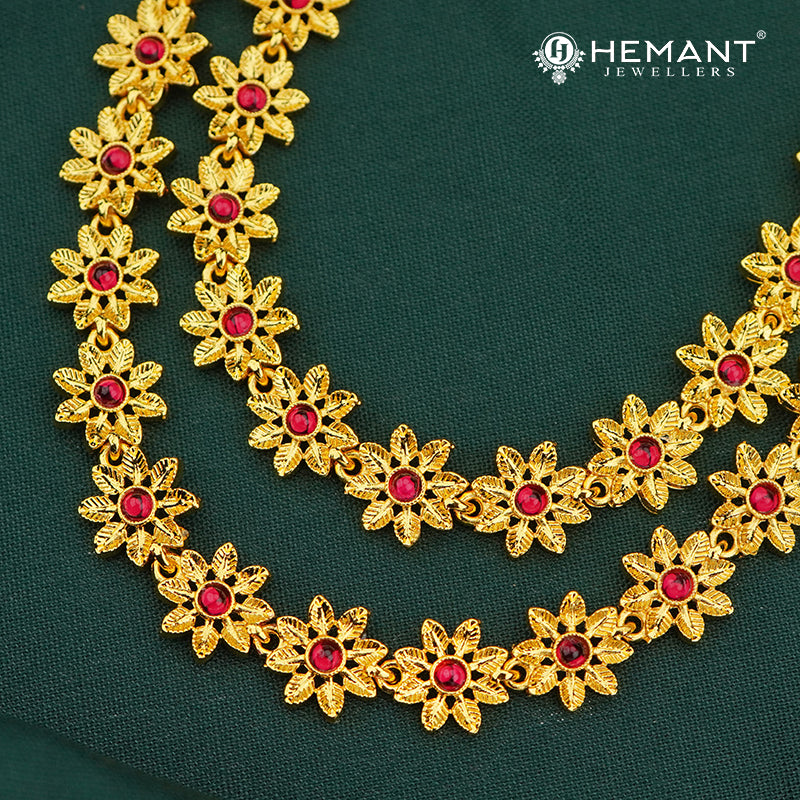 Traditional Maharashtrian Kolhapuri II Line Bakuli Har (with earrings)