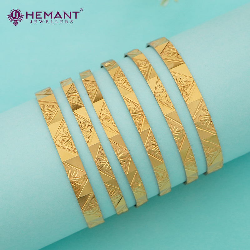 Traditional Forming Gold Bangles (Set of Patli and Bilwar) with beautiful Pankha pattern | पाटली आणि बिलवार