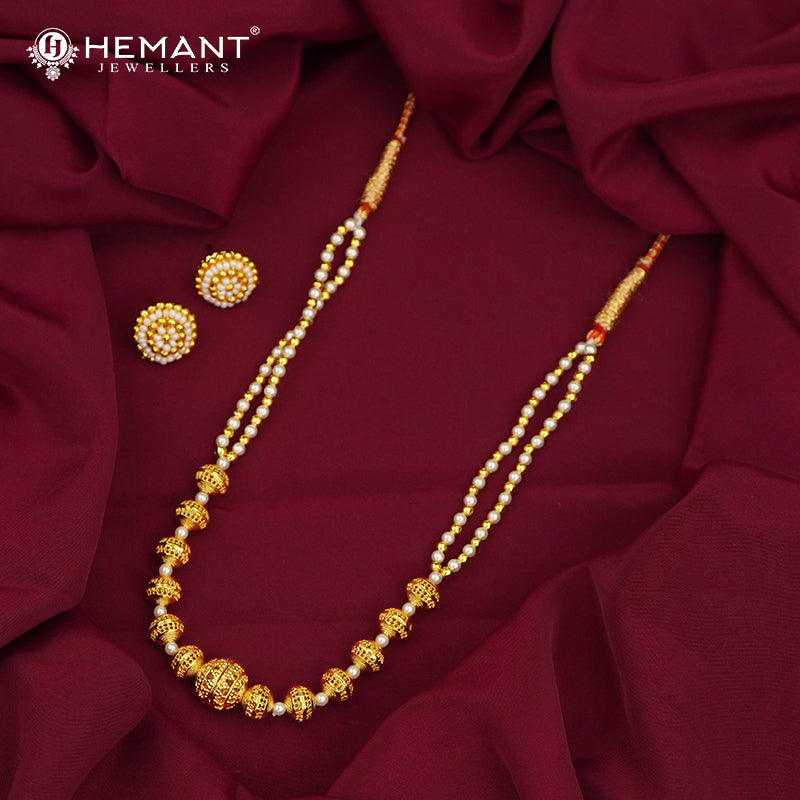 Traditional Maharashtrian Moti Mala Gund Plain(with earrings)