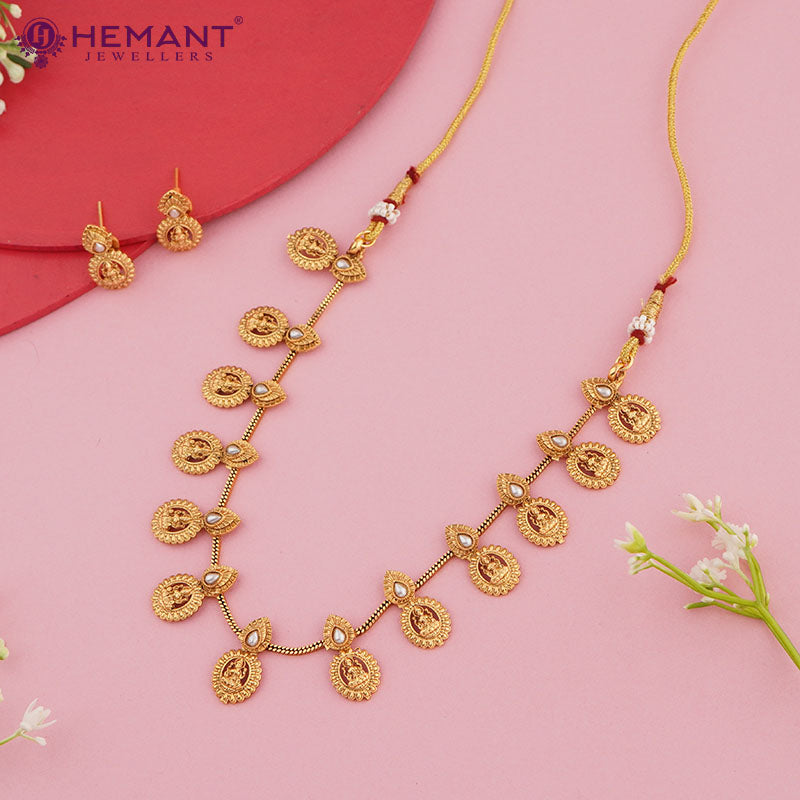 Antique Necklace 3947
