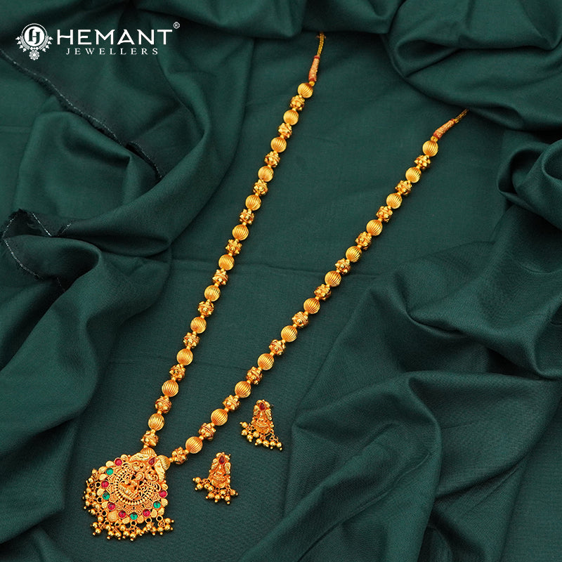 Lakshmi Temple Haar Set with Carved Pendant – 4130