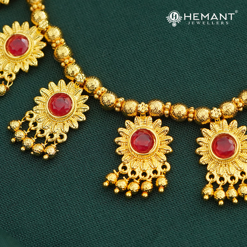Traditional Maharashtrian Kolhapuri Peti Har 11 Surya 5 Naka (with earrings)