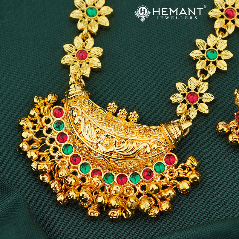 Traditional Maharashtrian Kolhapuri Bakuli Har Boat (with earrings)