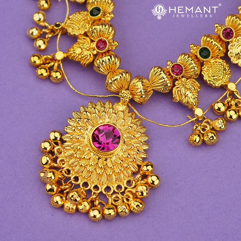 Traditional Maharashtrian Kolhapuri Saaj Jav 3 Panadi 15 Pan Surya (with earrings)