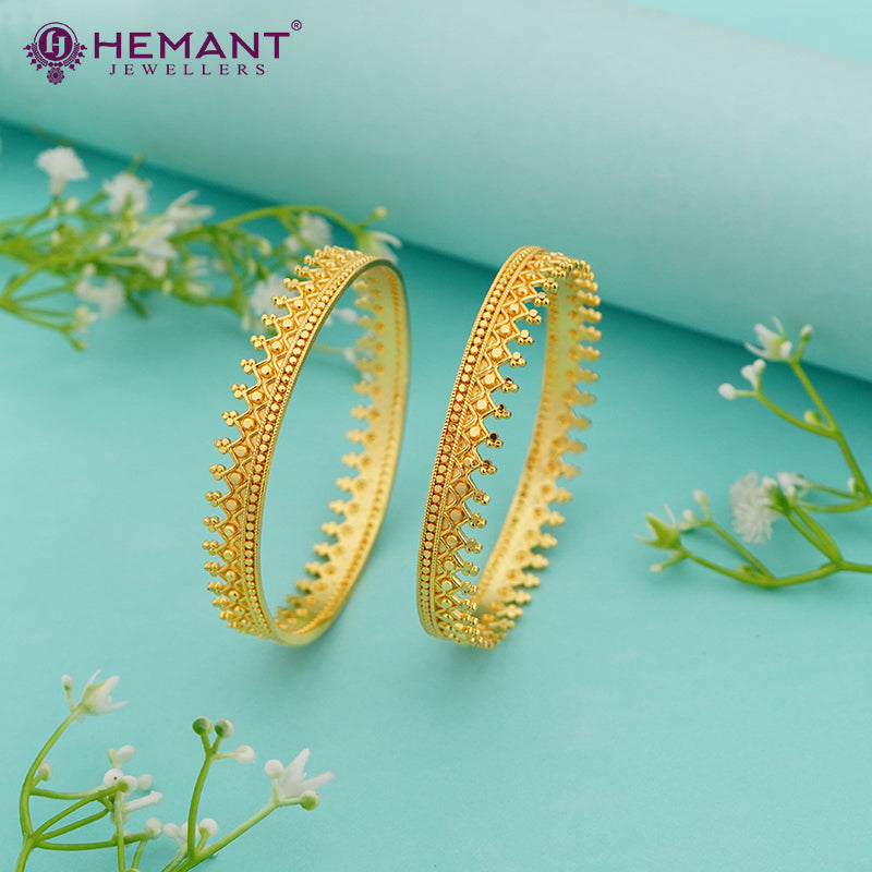 Forming Gold Pichudi Bangles (4347)