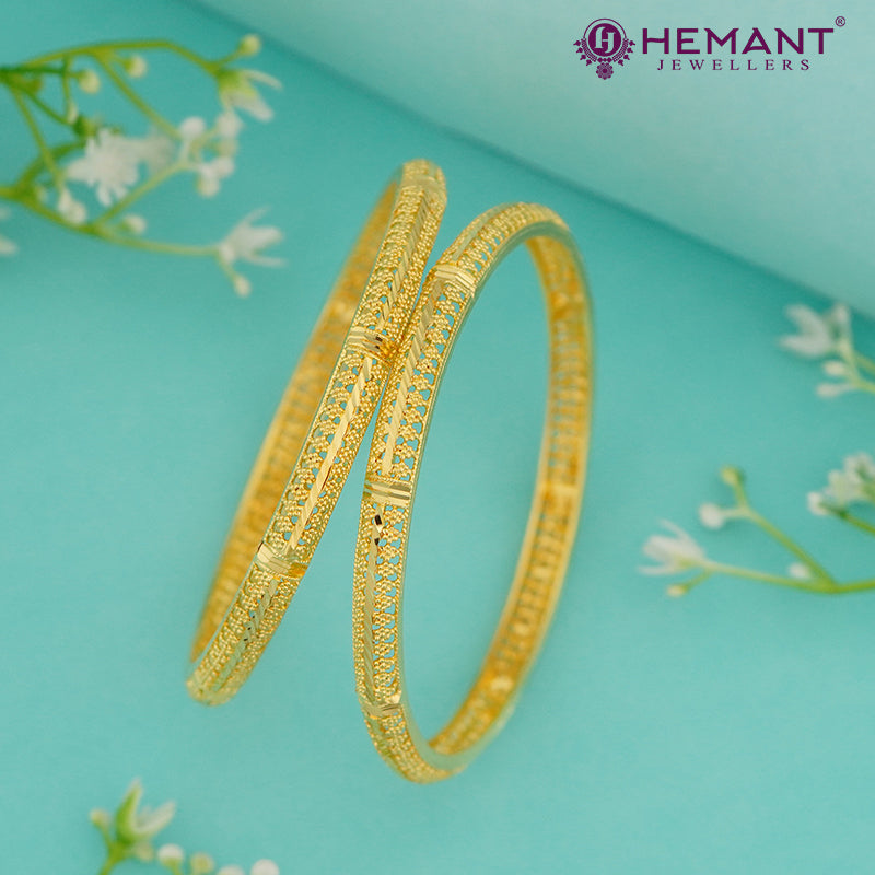 Forming Gold Bangles with Delicate Carving – 4387-88