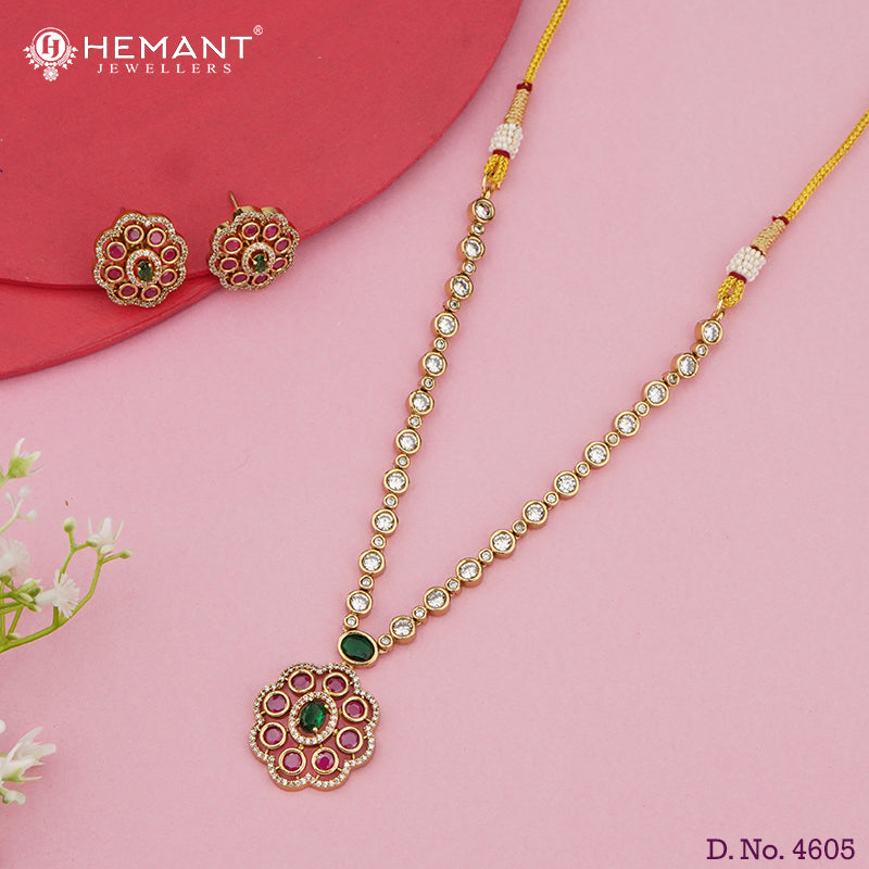 Antique Floral Pendant Necklace Set – 4605