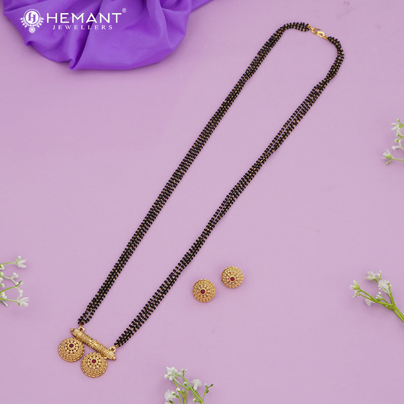 Maharashtrian Classic Black Beads Mangalsutra with Antique Vati Pendant 4789