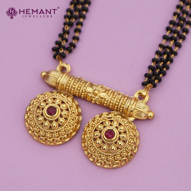 Maharashtrian Classic Black Beads Mangalsutra with Antique Vati Pendant 4789