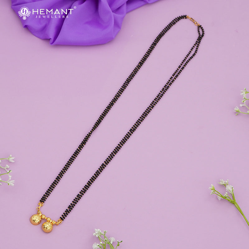 Maharashtrian Classic Black Beads Mangalsutra with Vati Pendant 4812