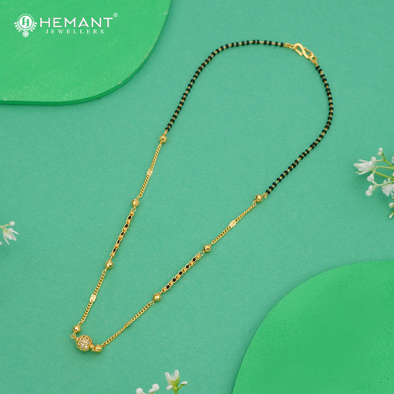 Delicate Mangalsutra with Golden Chain & Stone-Studded Bead – 4820