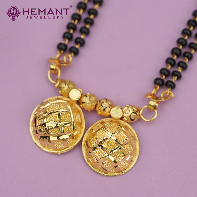 Maharashtrian Classic Black Beads Mangalsutra with Vati Pendant 4853