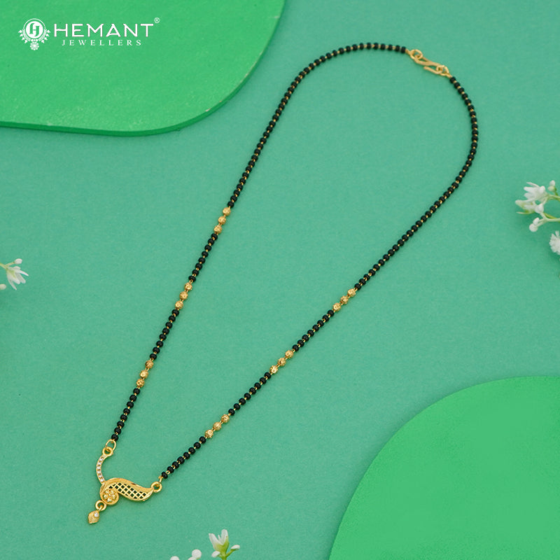 Designer Mangalsutra with Geometric Pendant - 4917