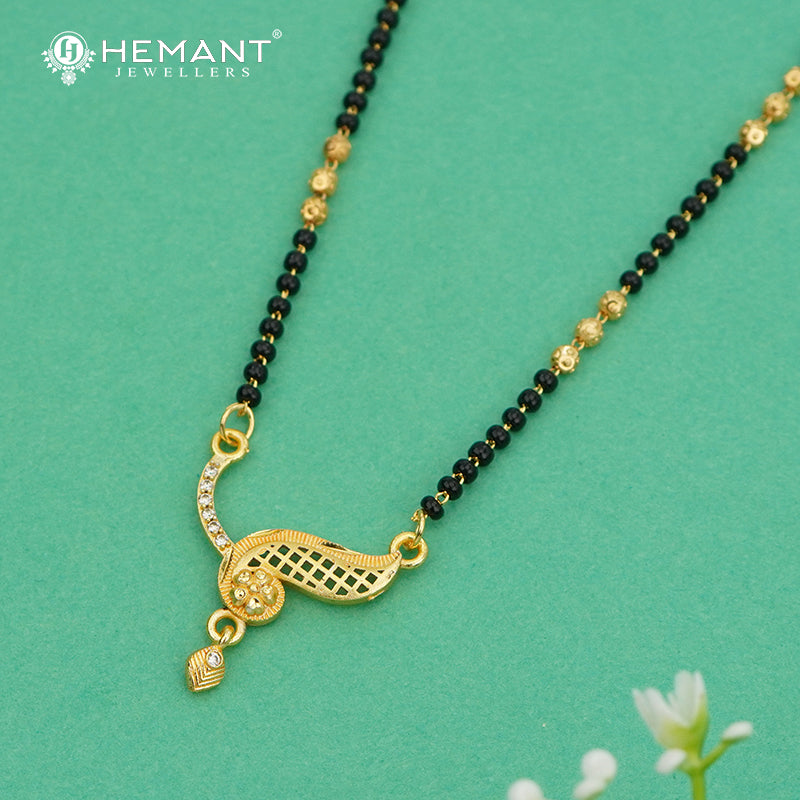 Designer Mangalsutra with Geometric Pendant - 4917