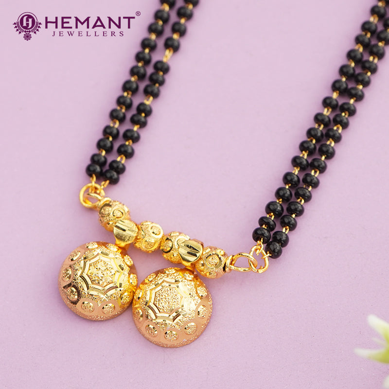 Maharashtrian Classic Black Beads Mangalsutra with Vati Pendant 4812