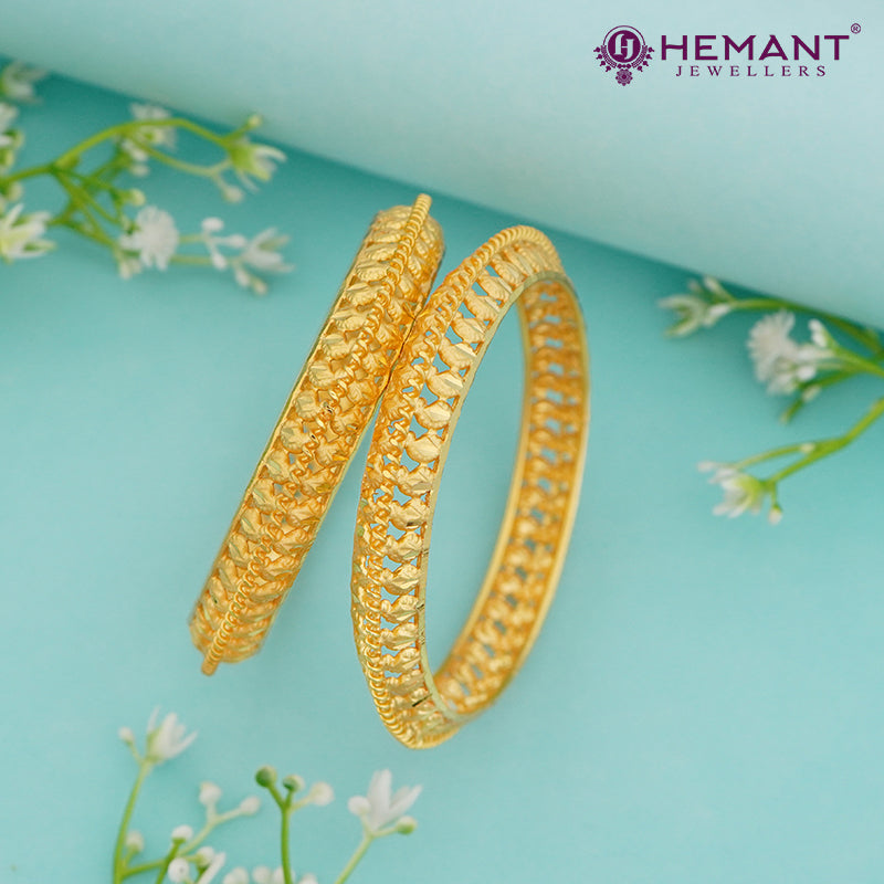 Traditional Maharashtrian Kolhapuri Micro Gold Plated Namaskar Toda