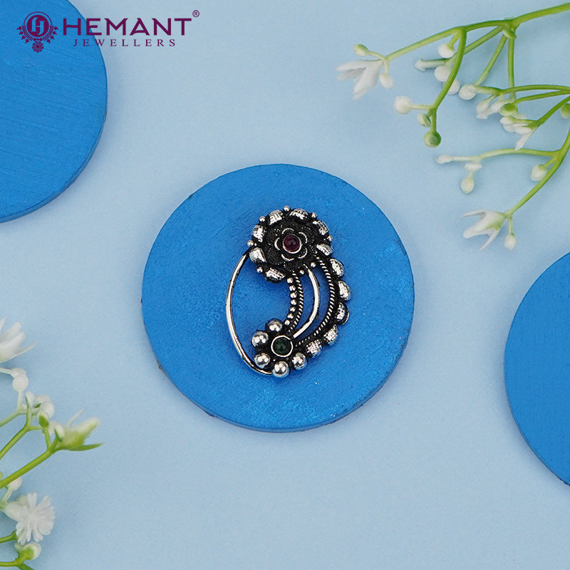 Traditional Oxidized Silver Plated Nath/Nose Pin (Pressing) 683