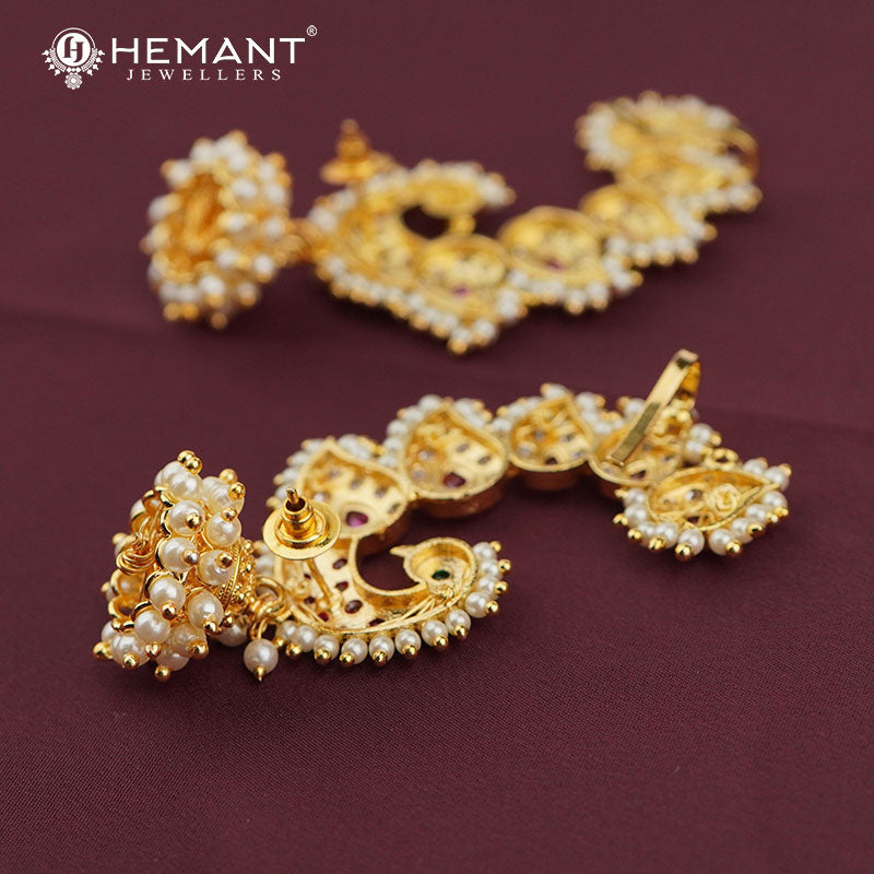 Exquisite Peacock Design Earcuff (Kan) with Pearl and Stone Detailing