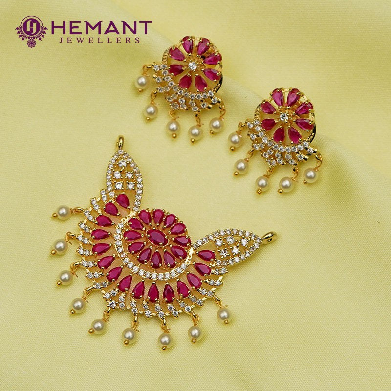 Elegant Tanmani Peacock Pendant Set - Exquisite Jewelry for Special Occasions