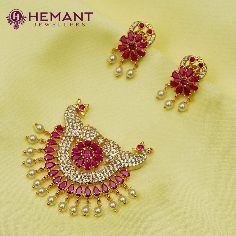 Elegant Tanmani Peacock Pendant Set - Exquisite Jewelry for Special Occasions