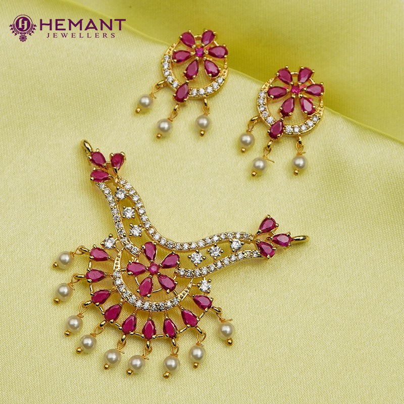 Elegant Tanmani Pendant Set - Exquisite Jewelry for Special Occasions