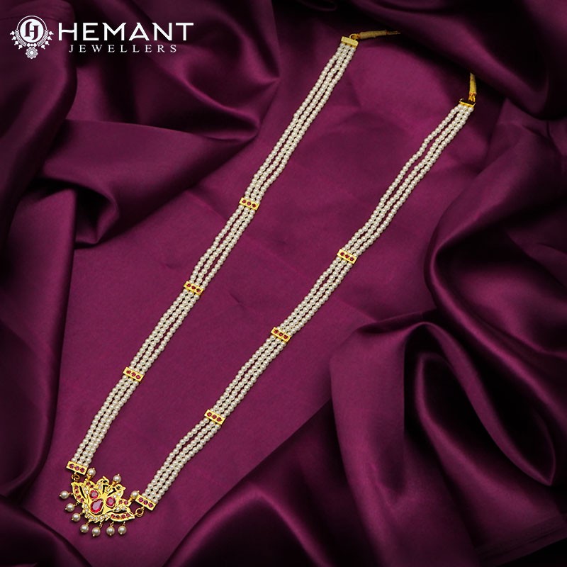 Elevate Your Style: The Chinchpeti Tanmani Moti Necklace - A Maharashtrian Delight