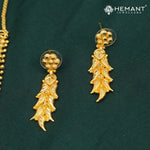 Traditional Kolhapuri Leaf Motif Short Necklace Set | Marathi Choker Design - 5117