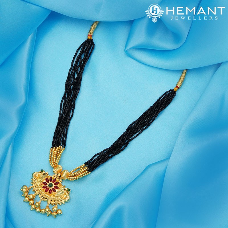 Traditional Maharashtrian Kolhapuri Mangalsutra 12 Mani Damaru Mor