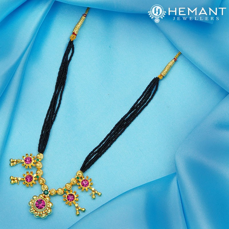 Traditional Maharashtrian Kolhapuri Mangalsutra 4 Kamal Saj 2-5