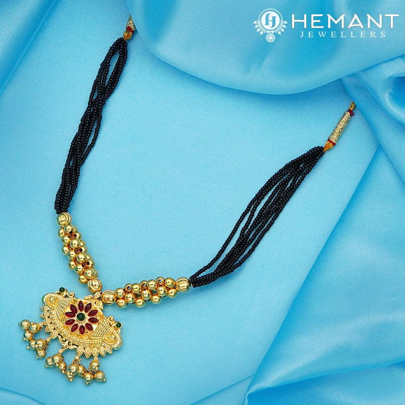 Traditional Maharashtrian Kolhapuri Mangalsutra 5 No. Patch Damaru Mor