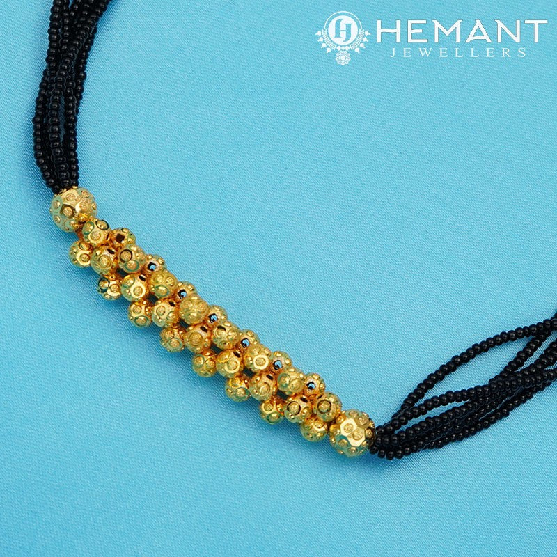 Traditional Maharashtrian Kolhapuri Mangalsutra 5 No. Patch Dot