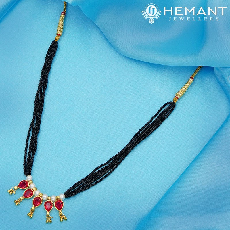 Traditional Maharashtrian Kolhapuri Mangalsutra 5 Panadi 6-8 Red